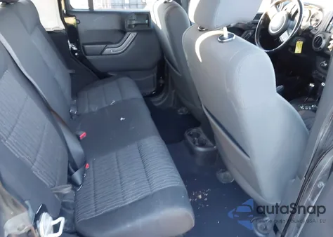 2012 Jeep Wrangler Unlimited Sport z USA, uszkodzony, nr VIN 1C4BJWDG5CL260140